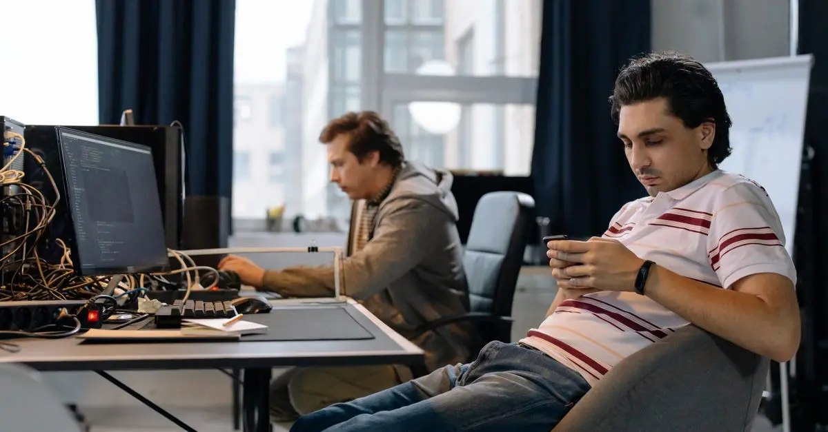 10 Essential Tips for Aspiring Developers to Build a Strong Foundation